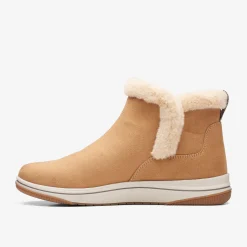 Clarks Breeze Fur Tan Shop