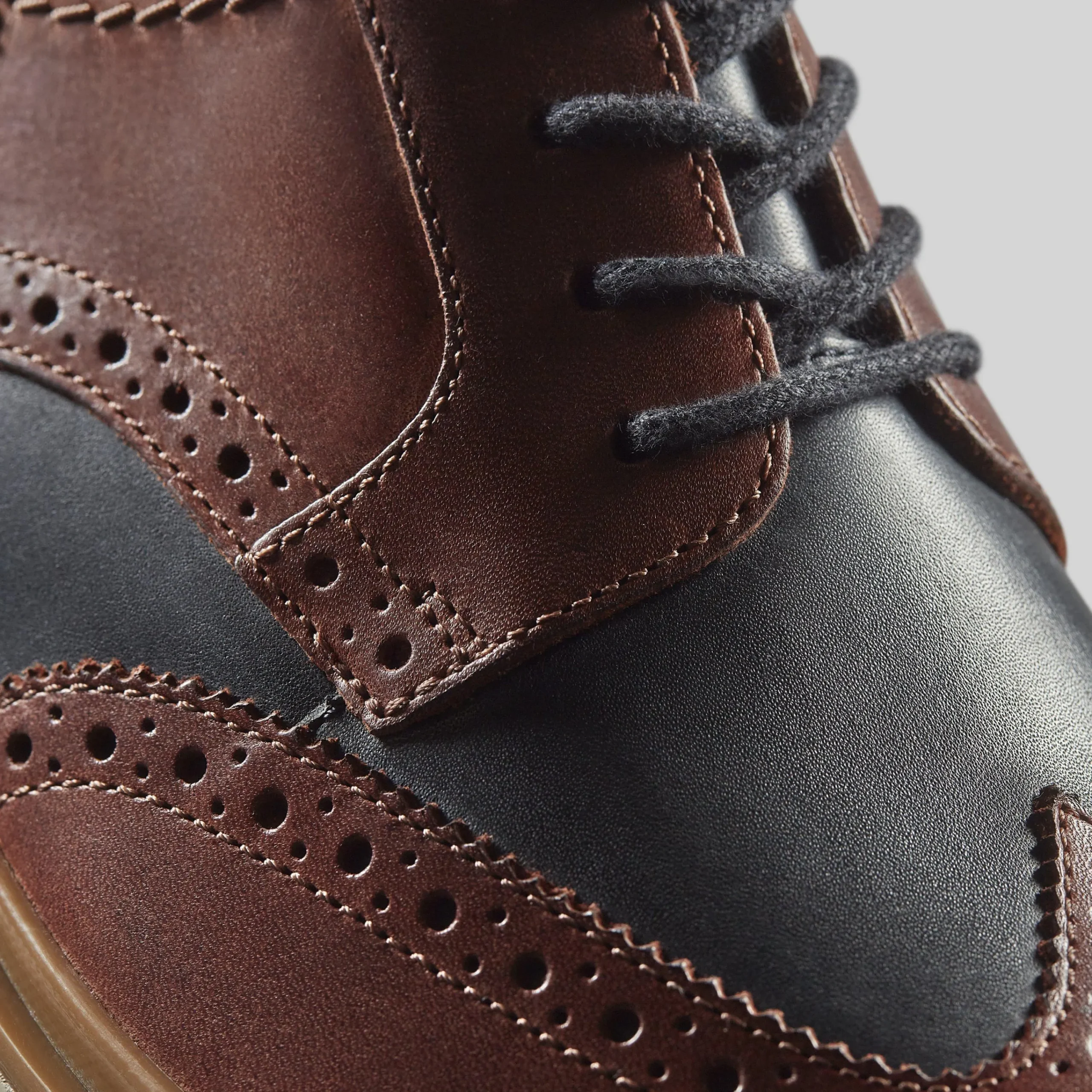 Clarks Chantry Wing British Tan Combination New
