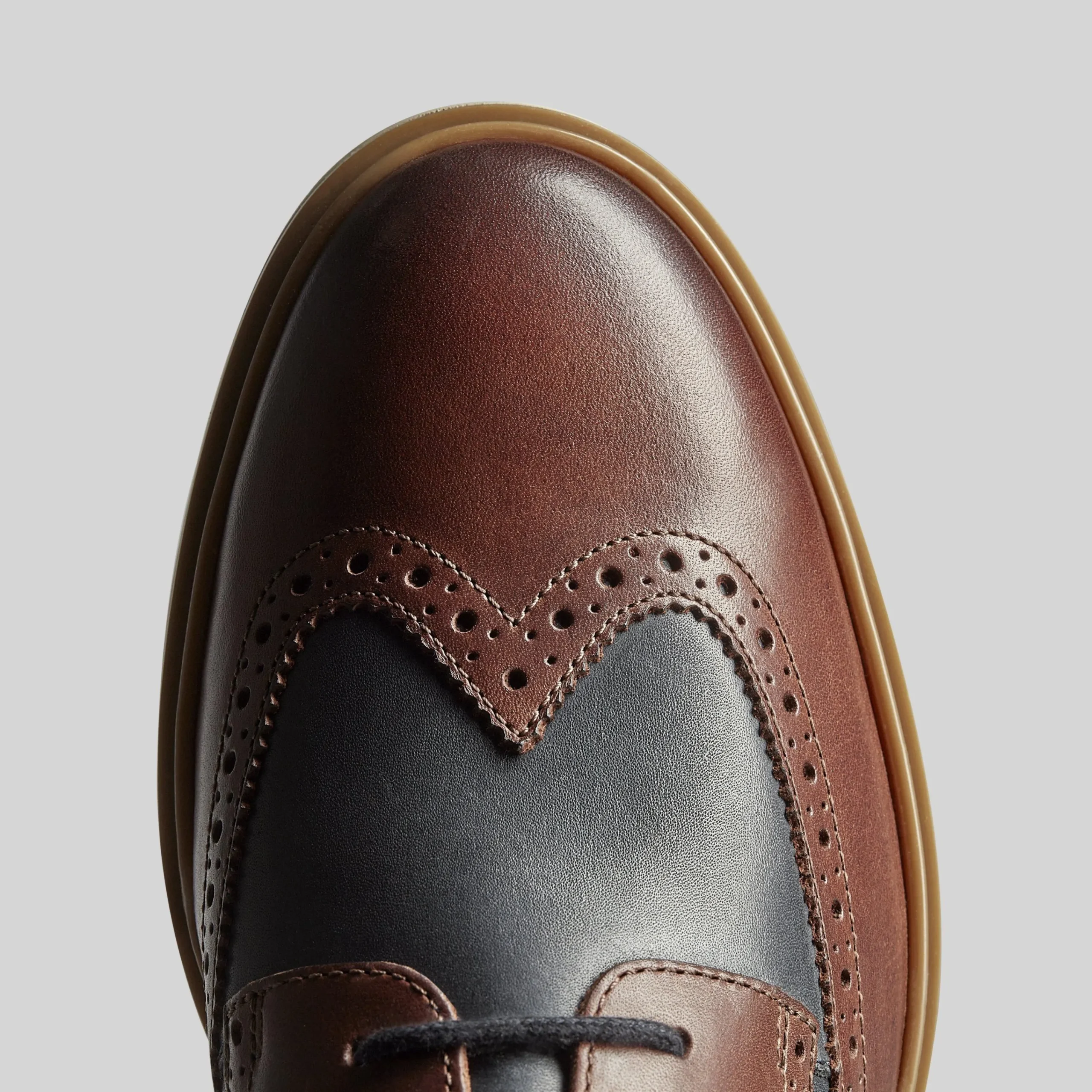 Clarks Chantry Wing British Tan Combination New