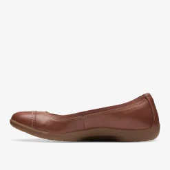 Clarks Meadow Opal Tan Leather Hot
