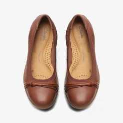 Clarks Meadow Rae Tan Leather Clearance