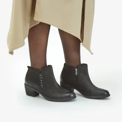 Clarks Neva Lo Black Leather Discount