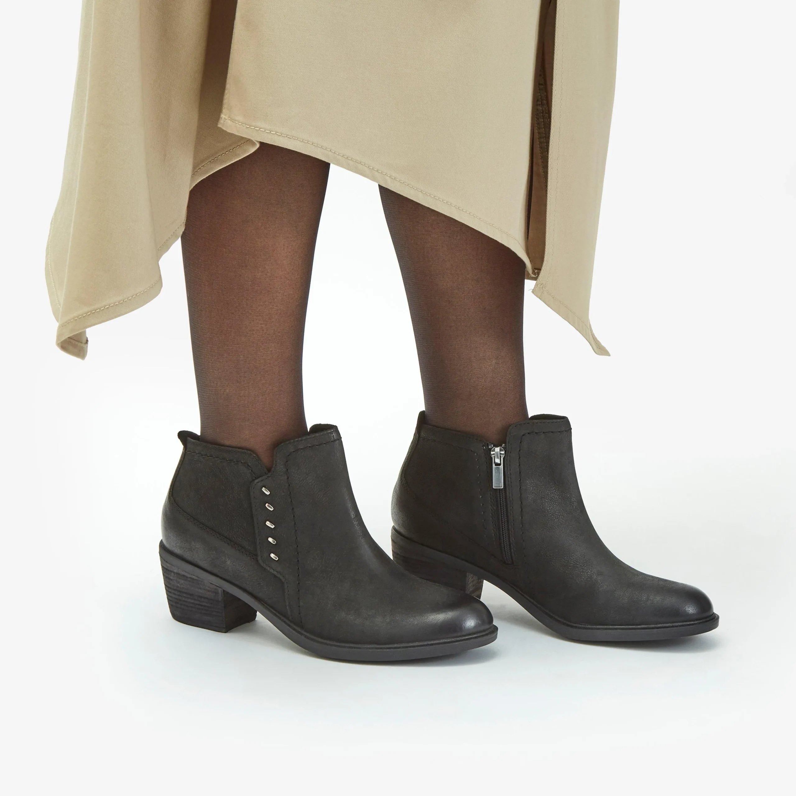 Clarks Neva Lo Black Leather Discount
