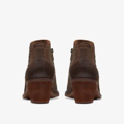 Clarks Neva Lo Dark Tan Leather Fashion