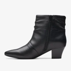 Clarks Teresa Skip Black Leather Store