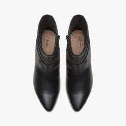 Clarks Teresa Skip Black Leather Store