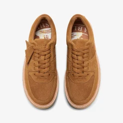 Clarks 8th St Sandford Golden Sand Suede Hot