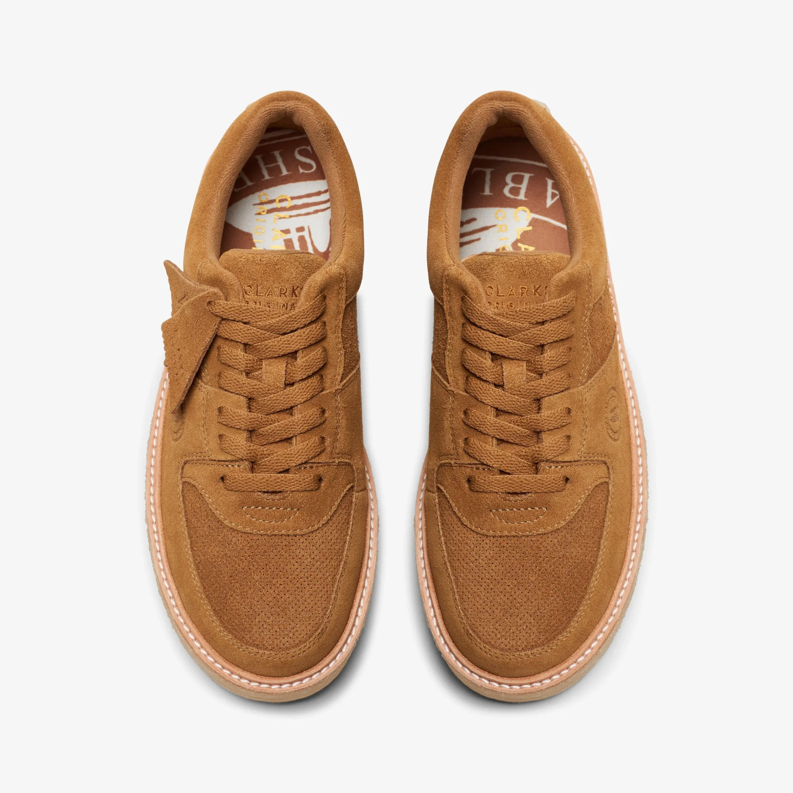 Clarks 8th St Sandford Golden Sand Suede Hot