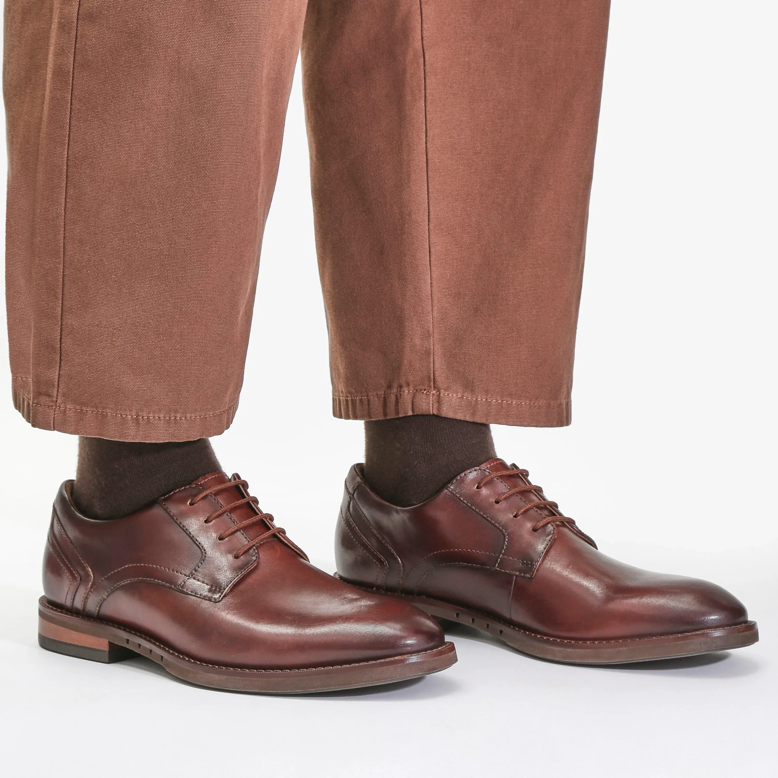 Clarks Un Hugh Lace Brown Leather Fashion