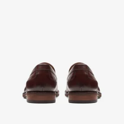 Clarks Un Hugh Step Brown Leather Shop