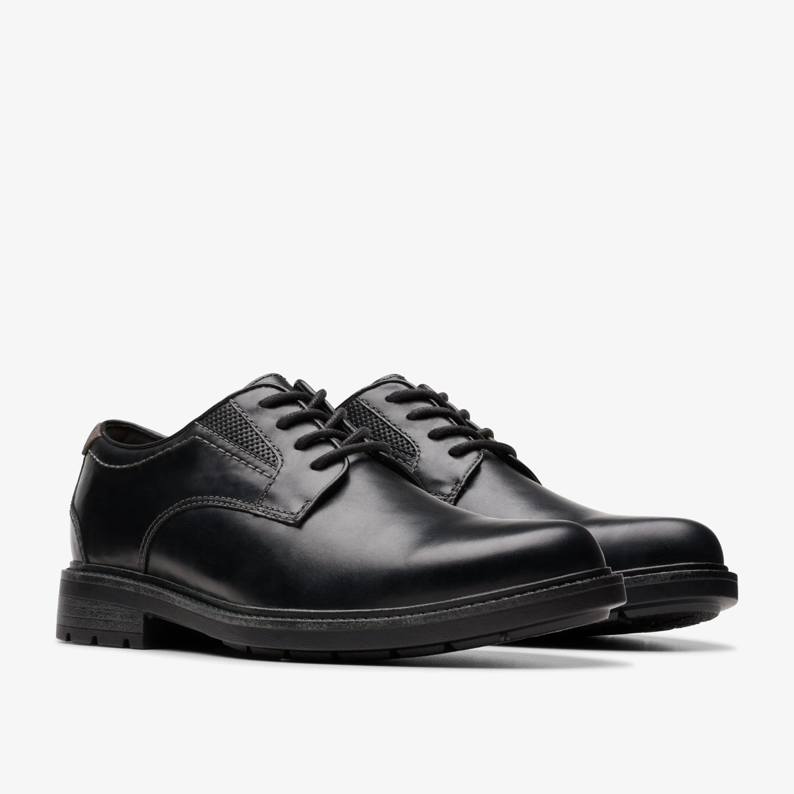 Clarks Un Shire Low Black Leather Fashion