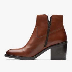 Clarks Valvestino Lo Dark Tan Leather Hot