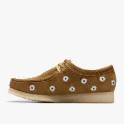 Clarks Wallabee Dark Olive Embroidery Fashion