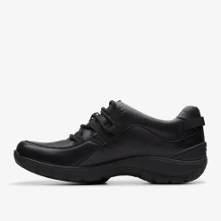 Clarks Wave Range Black Leather Clearance
