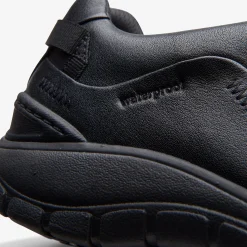 Clarks Wave Range Black Leather Clearance