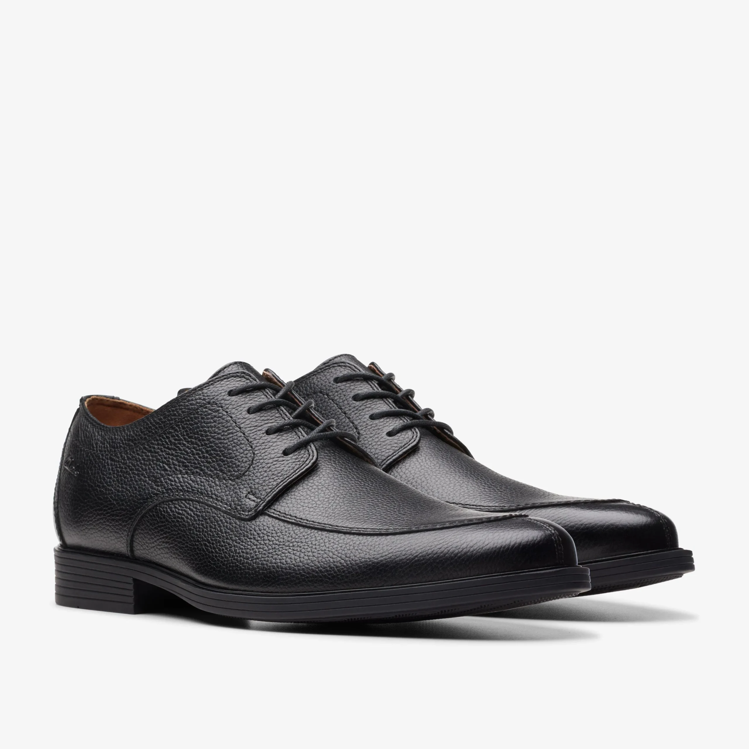 Clarks Whiddon Apron Black Tumbled Fashion