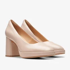 Clarks Zoya 85 Court Sand Patent Shop